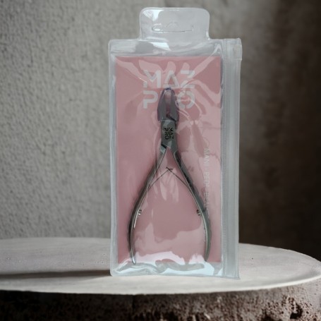 MAZ PRO NAGELKNIPPER V-SNIJVLAK_SFEER.JPG